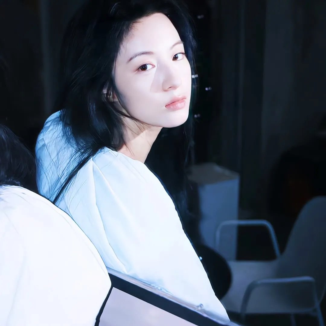 陪她一会儿